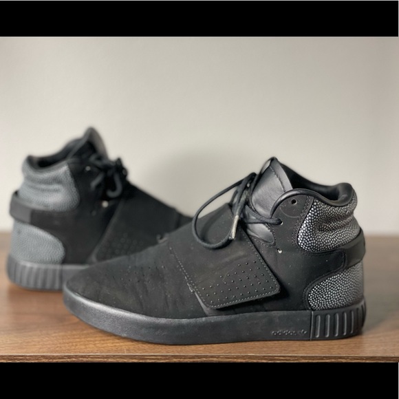 Size 6.5(M)/ 8(W) - adidas Tubular Invader Strap Triple Black BB1169 - Picture 2 of 6